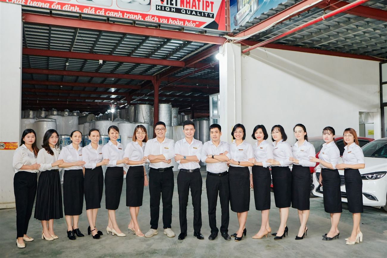 Cán Bộ Công Nhân Viên Nhà Máy Việt Nhật IPT 0