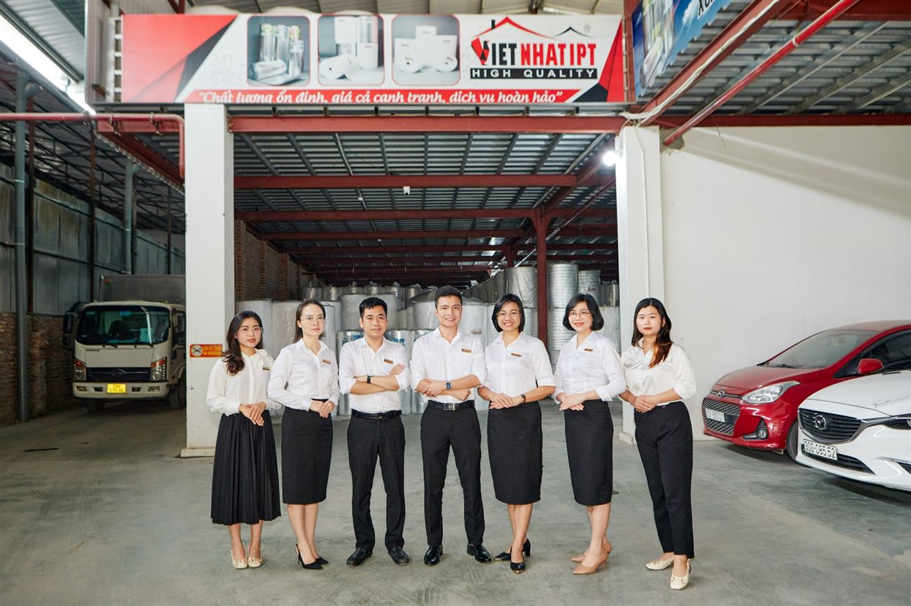 Cán Bộ Công Nhân Viên Nhà Máy Việt Nhật IPT 4