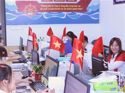 CÁN BỘ CÔNG NHÂN VIỆT NHẬT CHÀO MỪNG NGÀY 2/9 - KỶ NIỆM 80 NĂM Quốc khánh nước Cộng hòa Xã hội Chủ nghĩa Việt Nam